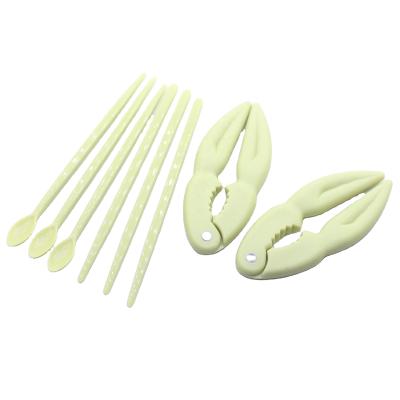 China Amazon Good Quality New Picnic Big Fork Lobster Food Set Tool Viable New Hot Green Plastic Open Plastic Open Tongs Seafood Pick For Crab for sale