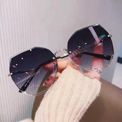 China Metal Diamond Cut Women Sunglasses Trendy, Half Frame New Latest Fashion Sun Glasses Sunglasses for sale