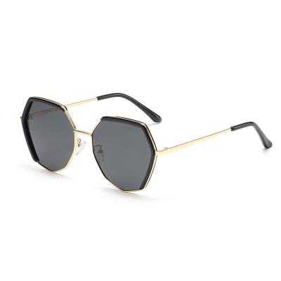 China New Fashion Sun Glasses Sunglasses Metal PC Hybrid Sunglasses Trendy Polarized Polygonal Lenses for sale