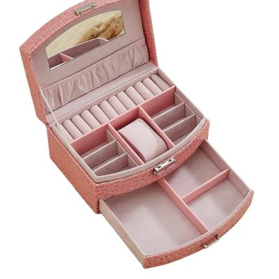 China Eco-Friendly Wholesale Classic Jewelry Organizer Case Lockable Leather Leather Storage Box For Women for sale