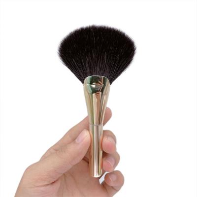 China Angular Blush Wholesale Mini Mushroom Powder Brush Foundation Sweep and Blush Brush for Daily Makeup for sale