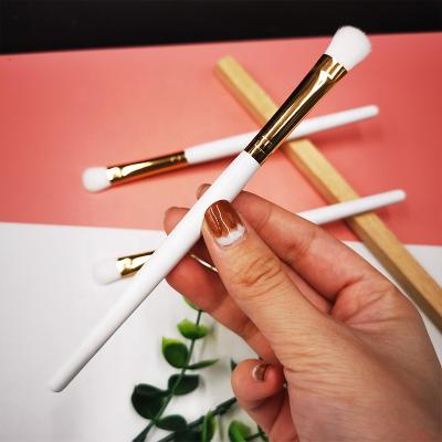 China Bionic Single Soft Eyeshadow Brush Wool Hair Brush Smudge Brush Professional Makeup Artists Love Makeup Tools for sale