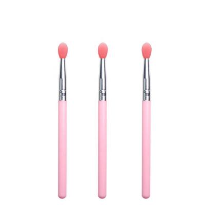 China Angular Blush Wholesale Wooden Long Handle Lip Gloss With Brush Applicator Silicone Lip Brush Sweep Other Makeup Tools for sale