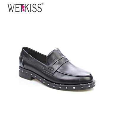 China New Wholesale Neutral Feminine Women's Pumps Shoes Low Heel Pumps Rivet Fashion Trends Chengdu Shoe for sale