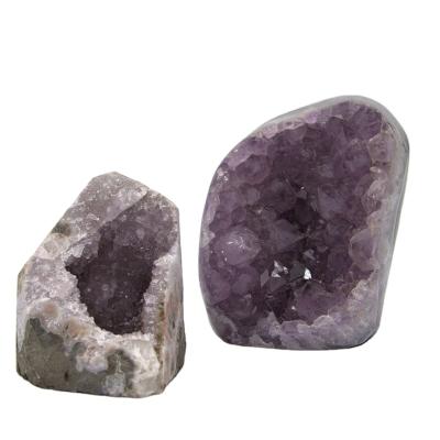 China Wholesale Cheap Natural Geode Crystal Cluster Raw Gemstone Healing Jiangsu Uruguay Amethyst Group Amethyst Stones for sale