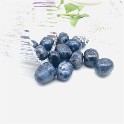 China Wholesale High Quality Sodalite Europe Crystal Therapy Feng Shui Crystal Tumbled Stones Stones for sale