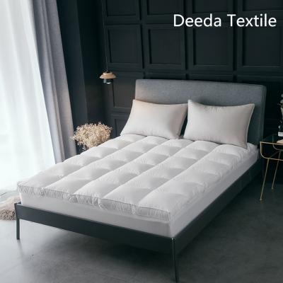 China Deeda Factory Anti-Pull Down Feather Mattress Topper Queen Size On Sale for sale