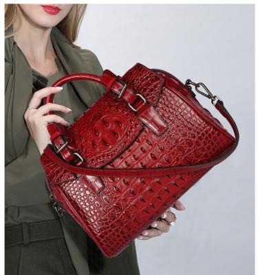 China Other Ready To Ship Luxury Crocodile Embossed Cowhide Handbag Hot Selling Cross - Designer Genuine Leather Body Bag Handbag for sale