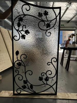 China custom Wrought Iron Glass With 12mm*12mm Steel Bar For Wood Door Te koop