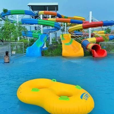 China Milieuvriendelijke spiraalvormige waterslide Speelplaatsapparatuur 8m hoogte Te koop