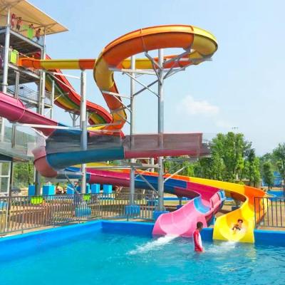 Chine Parcs d'attractions à corps ouvert coloré toboggan à eau tourbillonnant toboggan anti-UV à vendre