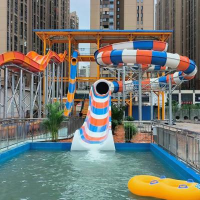 Cina Parco di divertimenti scivolo piscina tubo di fibra di vetro scivolo a spirale chiuso e aperto personalizzato in vendita