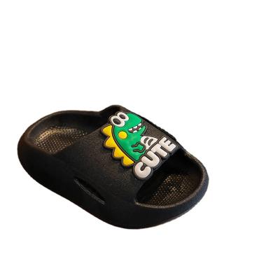 China Waterproof 2022 Summer Boys Cartoon Dinosaur Indoor Non-slip Bath Slippers and Girls Sandals and Slippers for sale