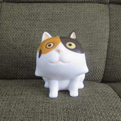 China Shenzhen cartoon mini cat  PVC  money bank, coin box toys for saving coines or decoration kids toy for sale