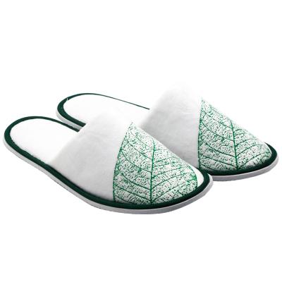 China Unopened Man Terry Slipper Cheap Hotel Disposable Toe Hotel Slippers for sale