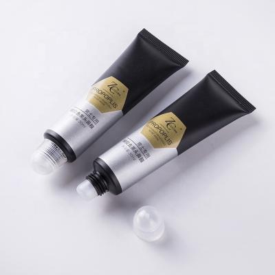 China Muestra gratuita 30 ml tubo de brillo labial recipiente de brillo labial nariz cosmético máscara vacía exprimir tubo blando en venta