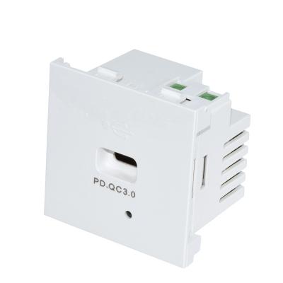 China 9V 2A Quick Charger, 50*50 5V/3A 12V/1.5A USB Fast Charger Charging USB Wall Socket USB Electrical Receptacle for sale