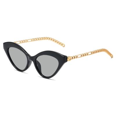 China PC women spring cat eye sunglasses wholesale customized leg chain sunglass new arrival 2022 20025 sunglass for sale