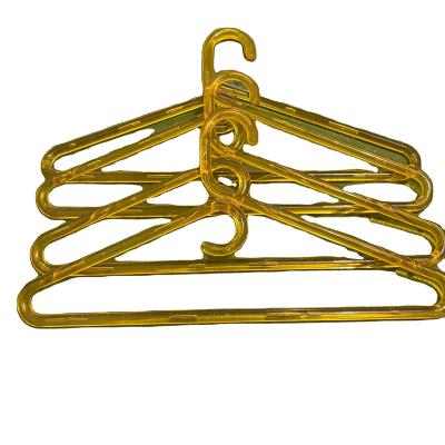 China Anti-slip OEM/ODM manufacturer hot selling  coat hangers  plastic with tie bar for sale