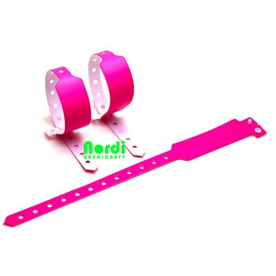 China PVC Wristband Vinyl Wristband Customized PVC Material Waterproof Shape And Logo With Printed Logo for sale