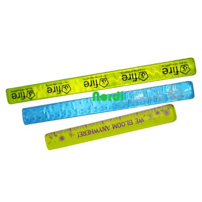 China Waterproof Easy Applause Bracelet Fashion Slap Reflective Wristband Bands Custom Logo PVC Wristband For Activities for sale