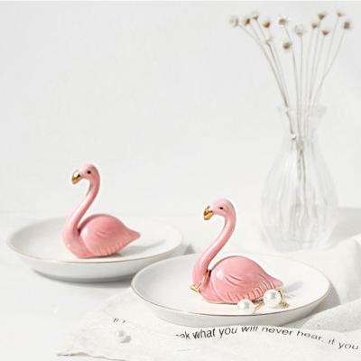 China Creative Style Flamingo Jewelry Storage Tray Jewelry Ring Necklace Jewelry Ceramic Holder for sale