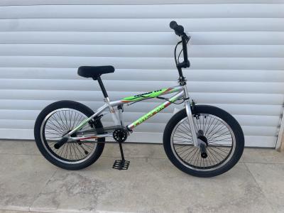 中国 クロム鋼フレーム カスタム フリースタイル BMXバイク 20インチ 後部 Vブレーキ 販売のため