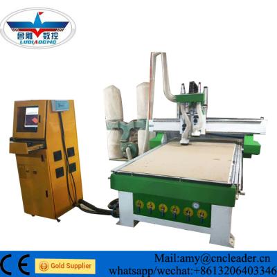 China Automatic  tool changing wood carving  CNC router machine with 4*8ft for  kitchen cabinet door for sale