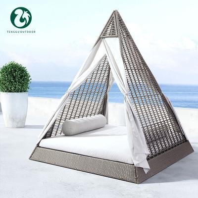 China Contemporary High Quality Cheap Rattan Chair Leisure Wicker Sofa Bed Rattan Day Bed Sun Bed for sale