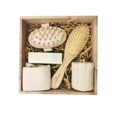 China Promotional High Quality BODY Wooden Square Box Bath Accessory Set Classic Box Spa Bath Gift Set for sale