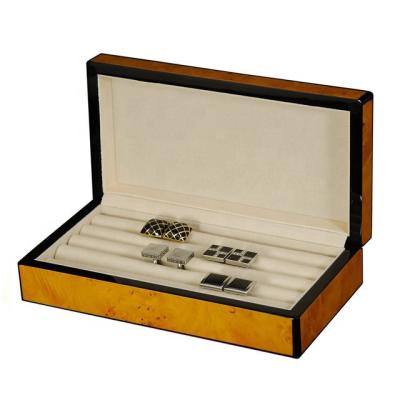 China Handmade Piano Knot Lacquer Wood Finish Wooden Cufflink Box For UK Market for sale