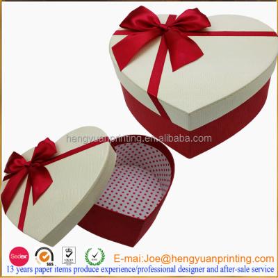 China Lovely handmade pink makeup set in heart shaped cosmetic box for sale