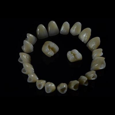 Chine Couronne en zirconium multicouche pour dentisterie restauratrice à vendre