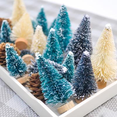 China Simple and Stylish 12PCS Mini Christmas Tree Blue Green Home Decoration Sisal Silk Cedar Decoration Small Christmas Tree for sale