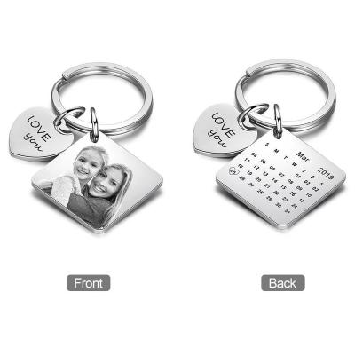 China Gift Qiuhan OEM Personalized Special Date Key Chain Calendar / Photo / Texts Custom Engraved Pendant Dog Tag for sale