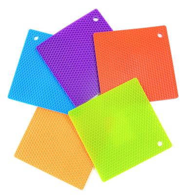 China HYRI Silicone Insulation Oven Mat Heat Resistance Hot Pot Viable Holders Drying Mat Honeycomb Kitchen Silicon Trivet for sale