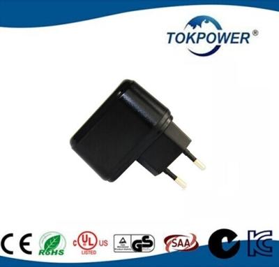 China Fuente de alimentación de alta frecuencia del adaptador 5V 0.5A del soporte de la pared de la CA DC 5W en venta