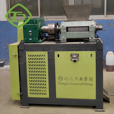 China Energy Saving Npk Fertilizer Granule Machinery Double Roller Animal Manure Granulator Machine à venda