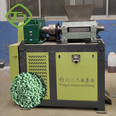 China Double Roller Press Granulator Compact Roller Press Manure NPK 5mm Compound Fertilizer Granulator Machine à venda