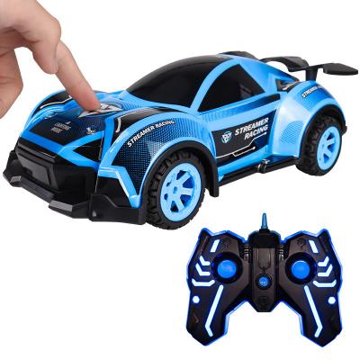 China Cheap Electric Drifting rc Car 2021 New Product Sales Toy Remote Control Toy Drift Spray Racing Cars with Light for kids zu verkaufen