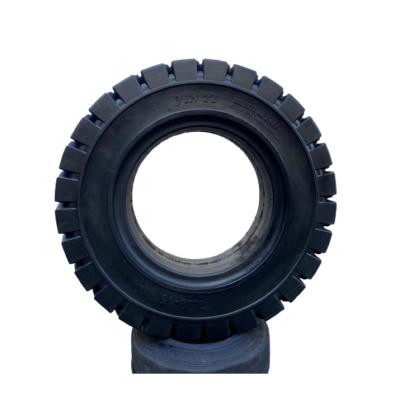 China Industry 700-15 Modern Design Solid Rubber Tires Forklift Flat Wheel Rubber Solid Proof Tire for sale