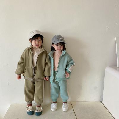 China 2021 Winter Boys and Girls Casual Double-Layer Sports Suit for sale