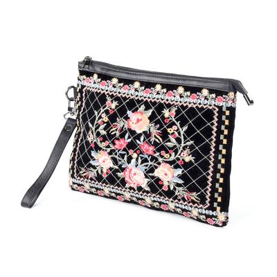 China Custom Stylish Personal Ethnic Style Embroidered Daily Used Clutch Dising Bag for sale