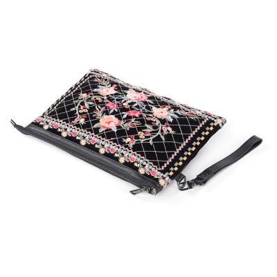 China Beautiful Women Vintage Women Daily Used Bags Boho Clutch Bag Unique Design for sale