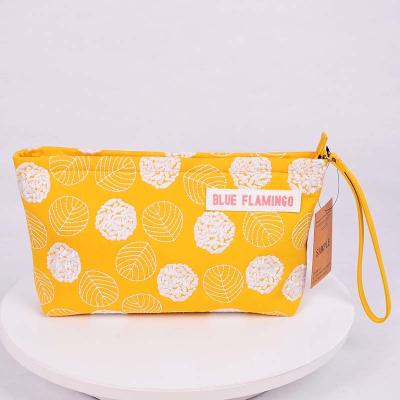 China Fashion 2022 small mini gold designer water proof new brand luxury ladies stretching packing embroidery woman clutch handbag for sale