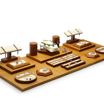 China DIGU Shop Counter Wooden Ring Bracelet Display Necklace Rack Windows Jewelry Showcase Pendant Display Sets DB433 for sale