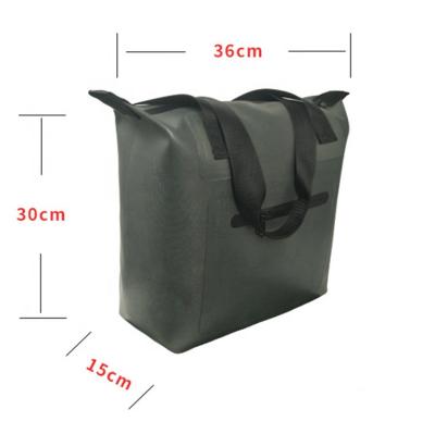 China Hot sale eco-friendly custom waterproof beach Kayaking carry gear tpu dry packing bag for sale