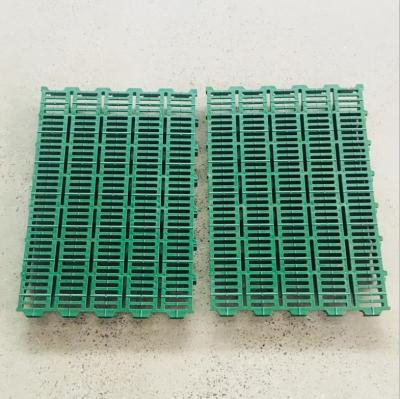 China Livestock Farm Pig Farm Flooring Plastic Hog Crate Polypropylene Slat Farrowing Flooring For Pig Farm Equipment for sale