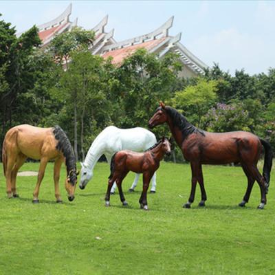 China Europe Simulation White Horse Decoration Model Fiberglass Decorations Outdoor Animal Sculpture For Business Stage Area Garden Landscape for sale