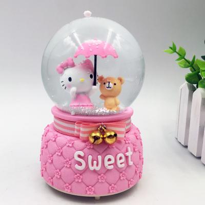 China Custom Europe small bear and kitten snowball resin snowglobe snow water globe for sale